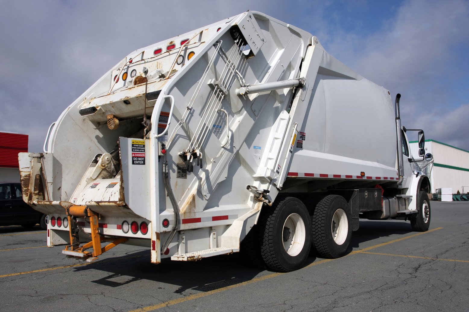 Waste collection truck